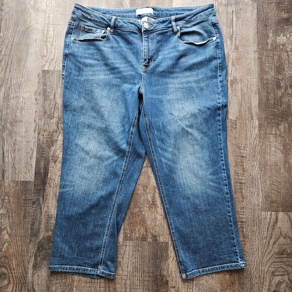 Lane Bryant High Rise Essential Stretch Straight Crop - Picture 1 of 4